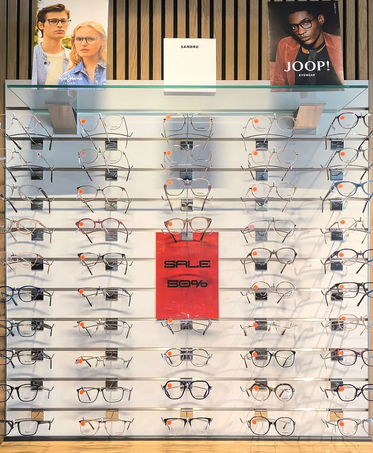 Abverkauf der Marken Joop, Sandro, Menrad und Pepe Jeans
